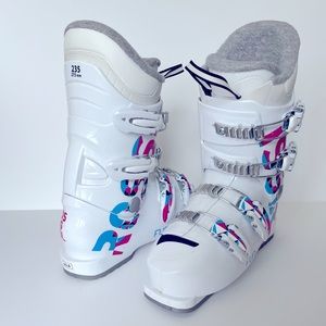 Junior Rossignol downhill ski boots size 23.5/275 mm